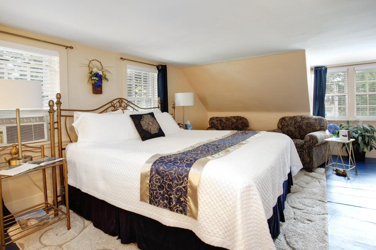 Inn On Main Yarmouth Port Екстериор снимка