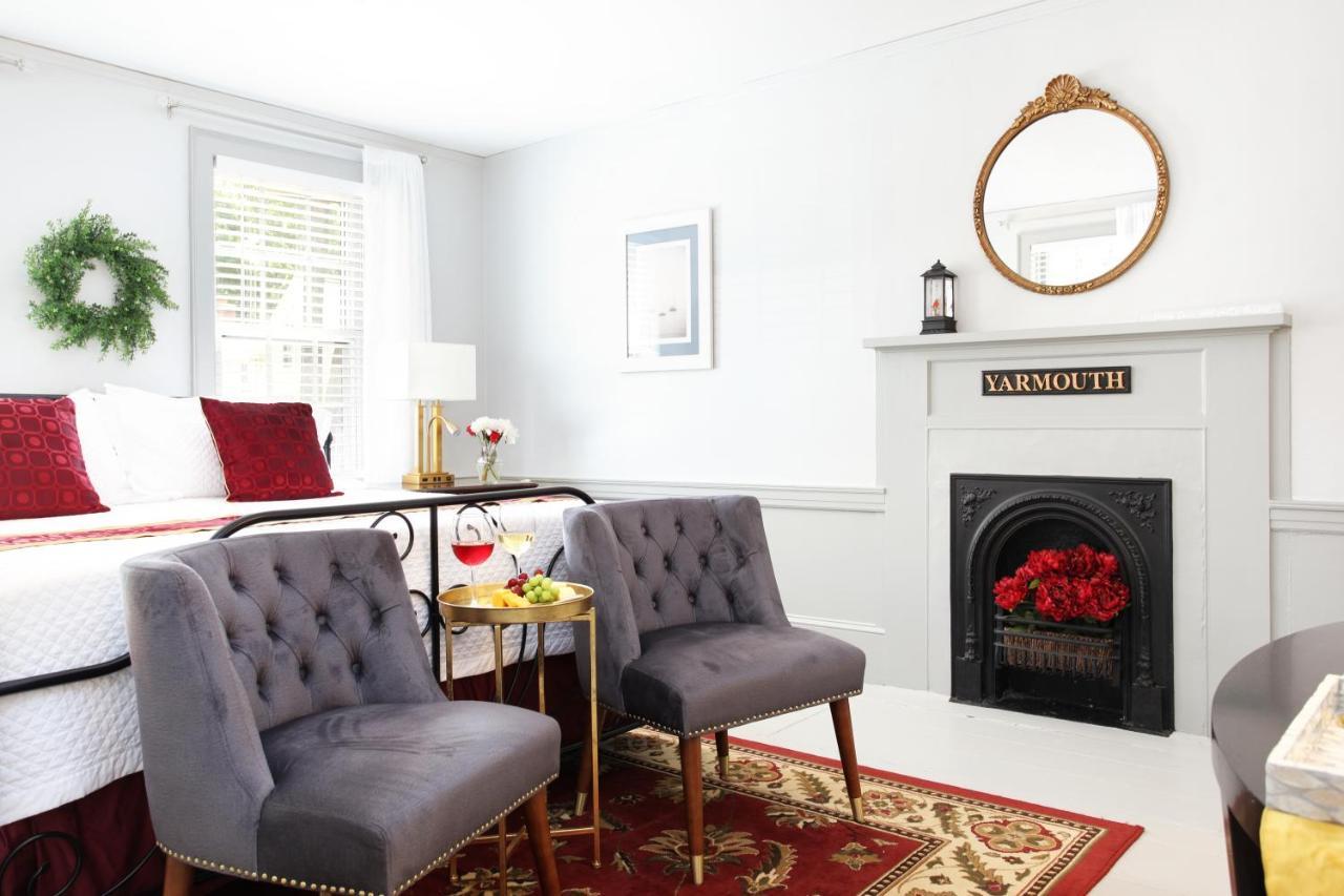 Inn On Main Yarmouth Port Екстериор снимка