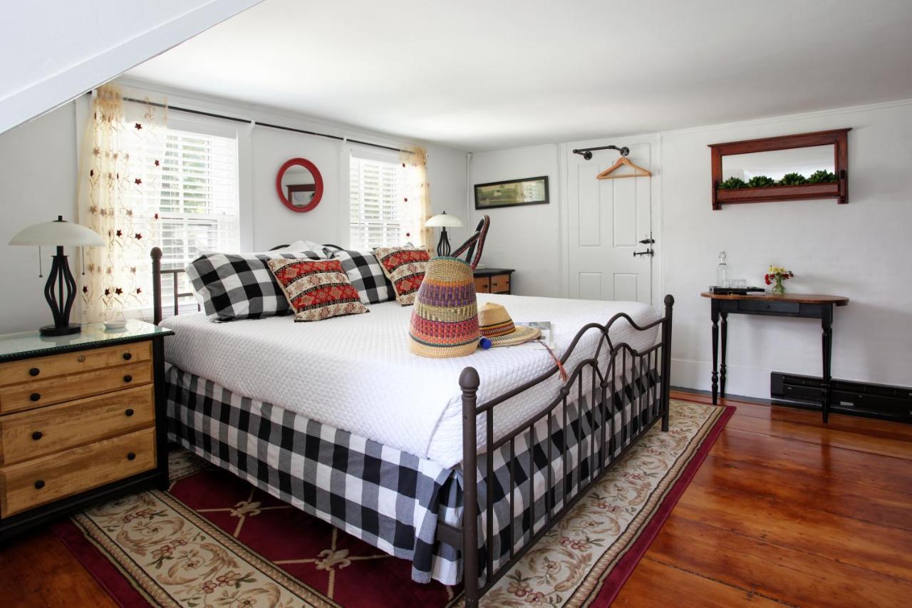 Inn On Main Yarmouth Port Екстериор снимка