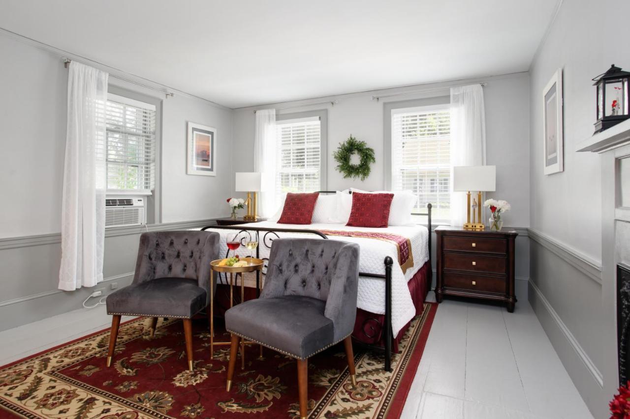 Inn On Main Yarmouth Port Екстериор снимка