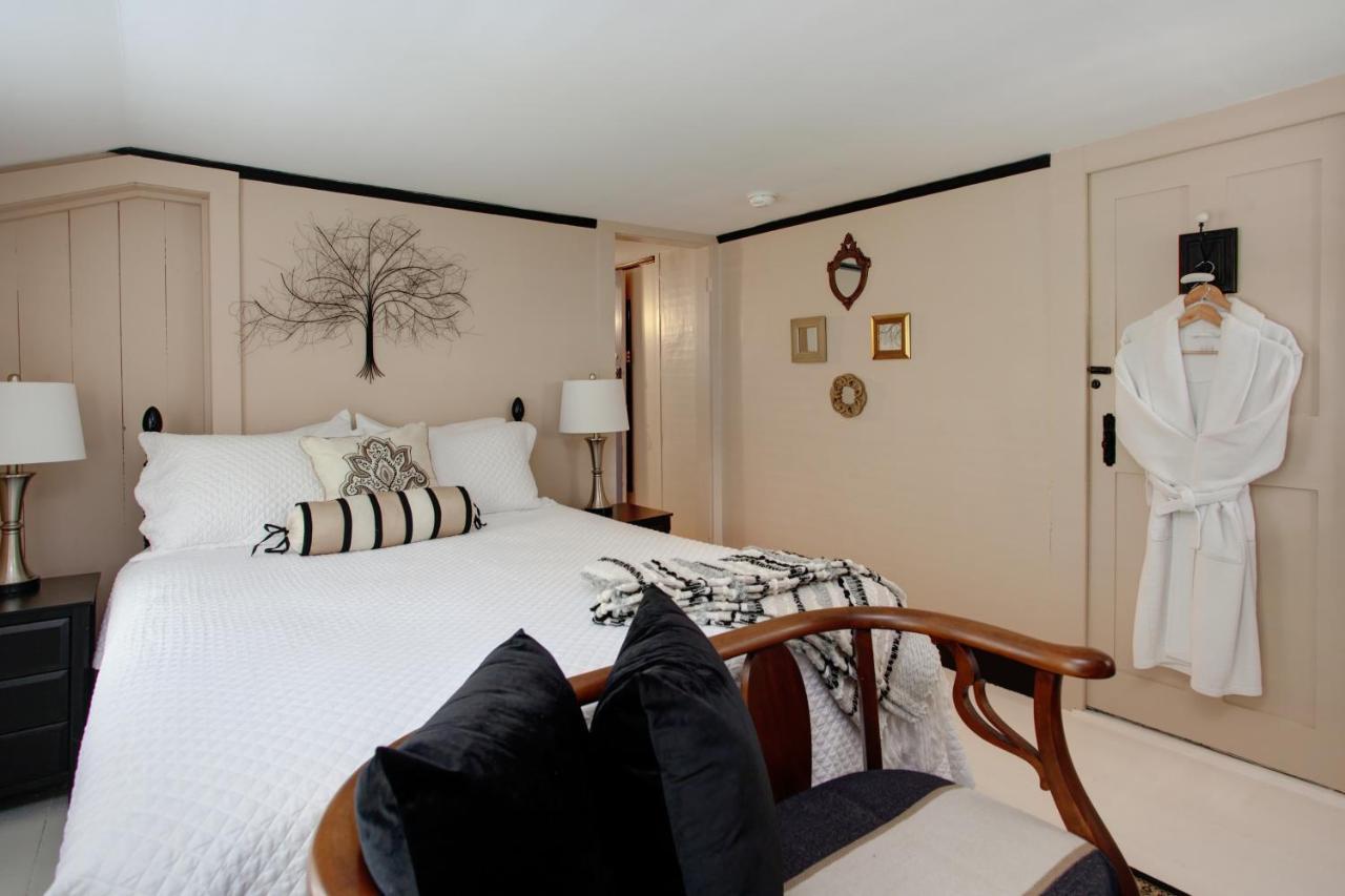 Inn On Main Yarmouth Port Екстериор снимка