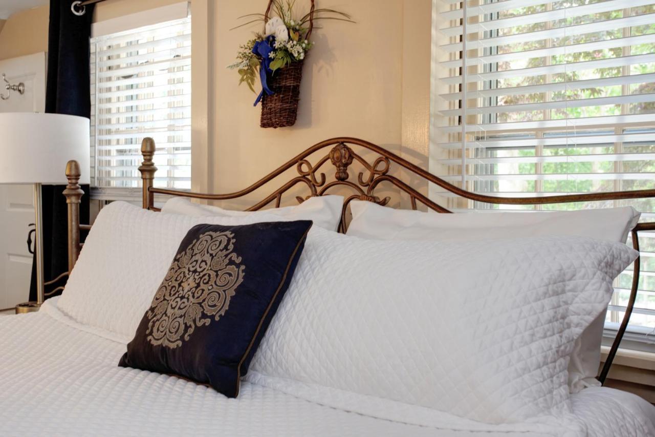 Inn On Main Yarmouth Port Екстериор снимка
