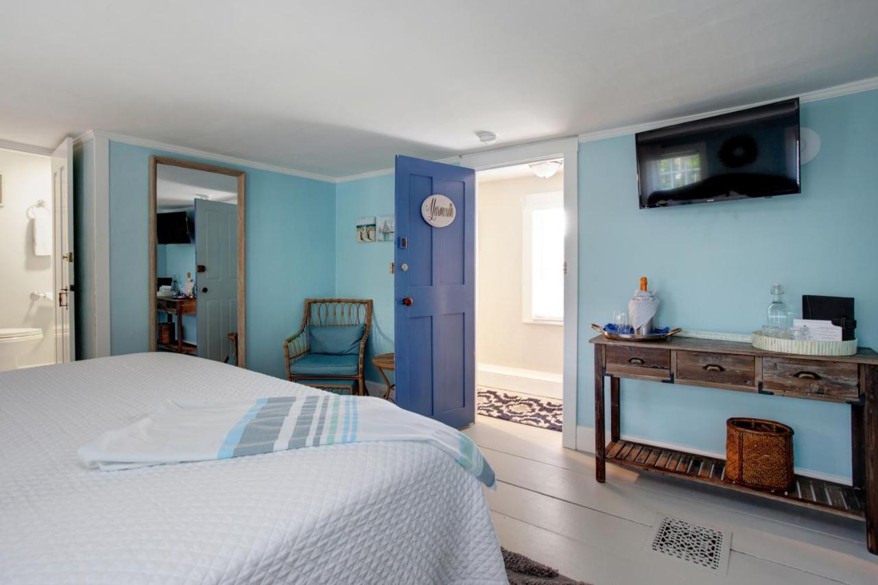Inn On Main Yarmouth Port Екстериор снимка